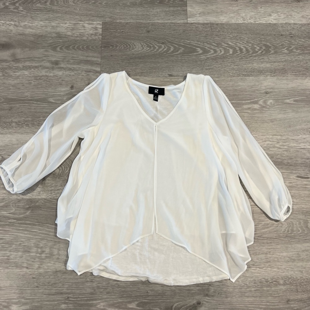Juniors white top
